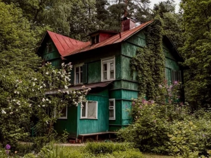 "Шерше ля Фам - ищите женщину в Переделкино»