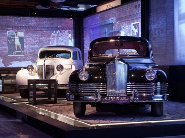 "Экскурсия для школьников в гараж особого назначения”