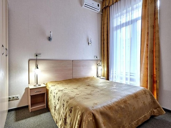 Гостиница "Южный бриз" - Геленджик, центр